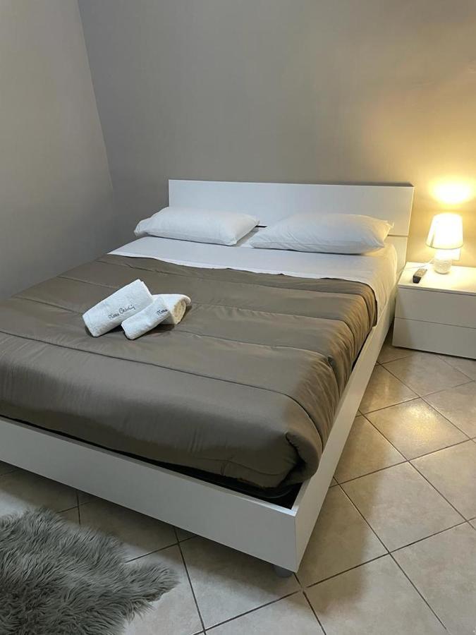 Dimora Partenopea-Holiday House Napoli Bagian luar foto