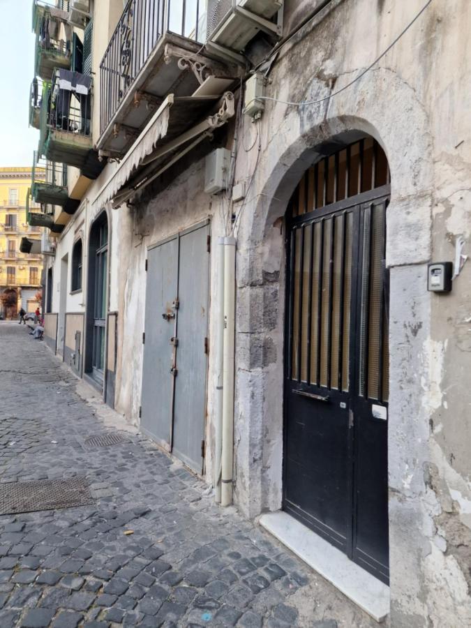 Dimora Partenopea-Holiday House Napoli Bagian luar foto
